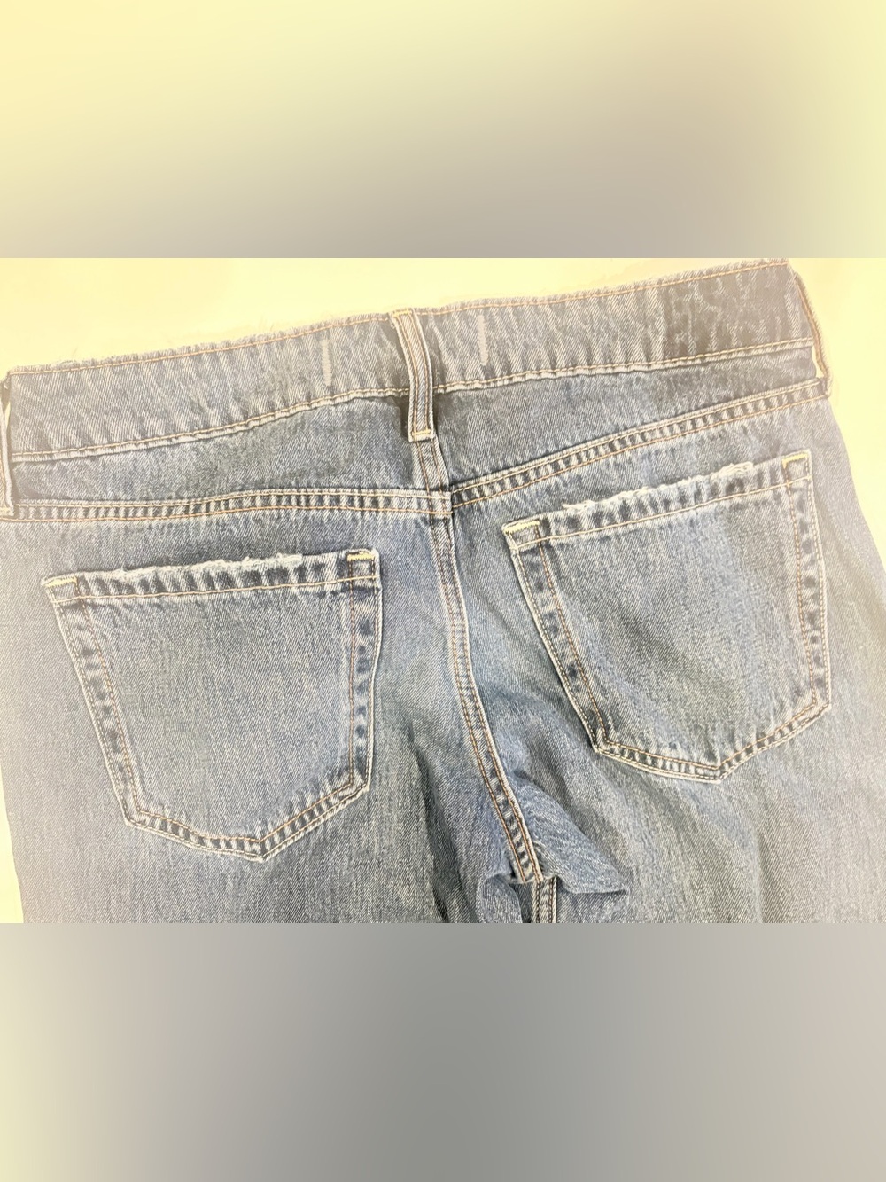 Hollister Low-Rise Baggy Jeans Medium Wash Wide Leg - Size 27 (4R) - Picture 5 of 6